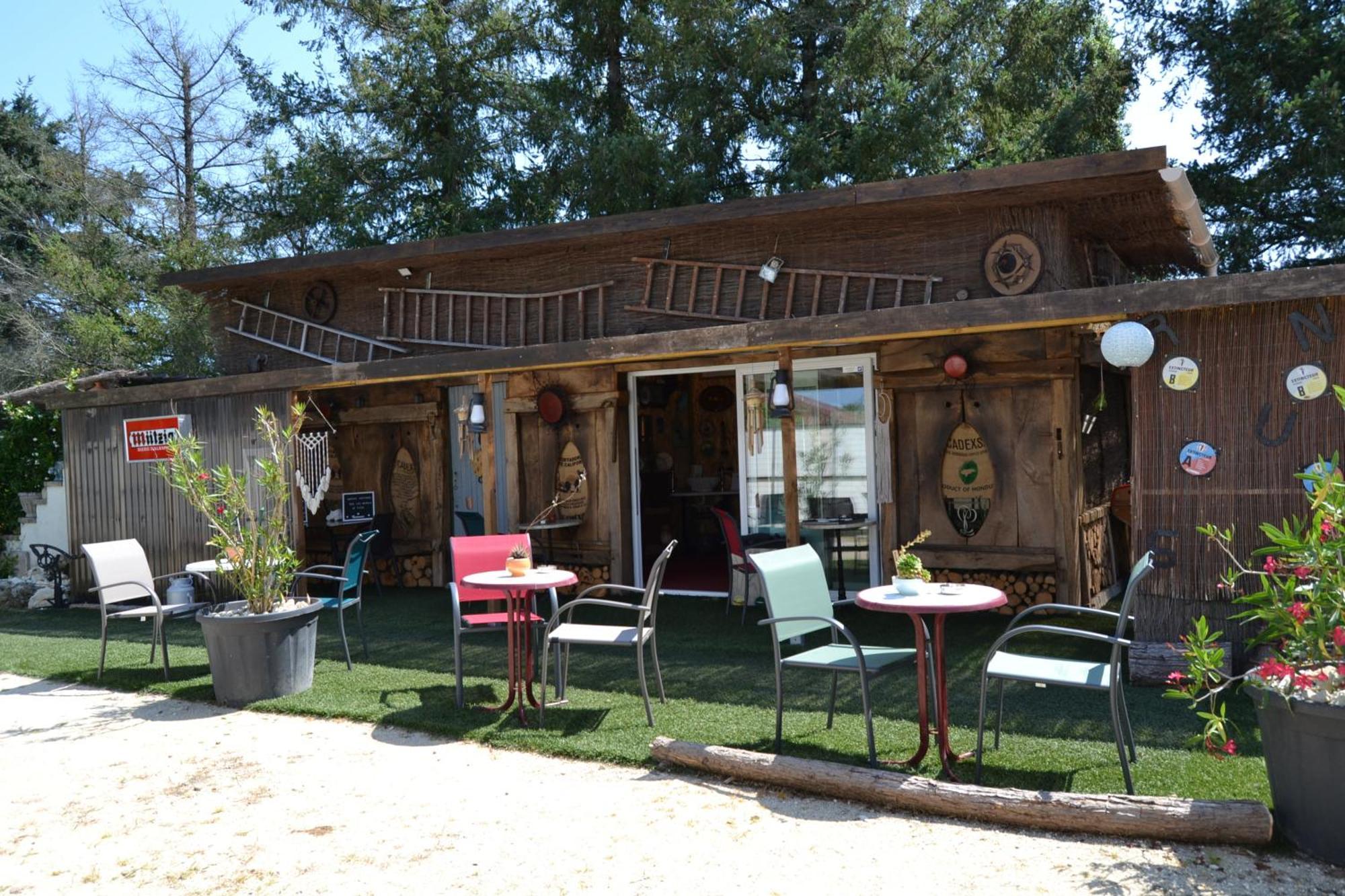 Le Gite De La Lombriere Saint-Denis-de-Pile Kültér fotó